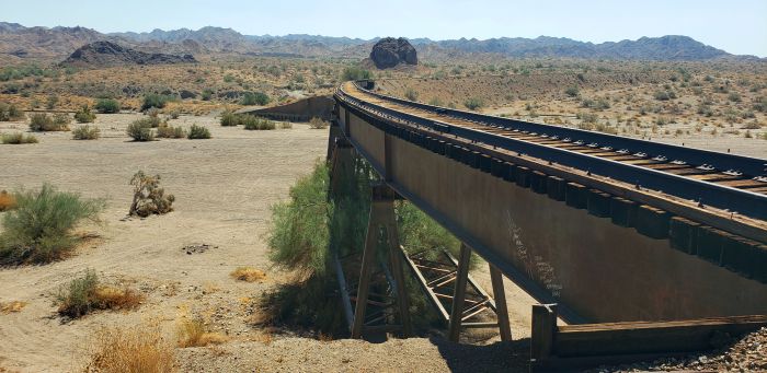 Summit Road, Mojave Desert 04